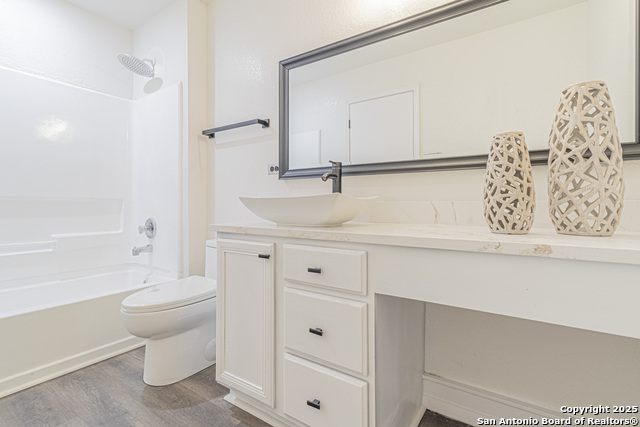 Image 46 of 49 For 5110 Sunview Vly