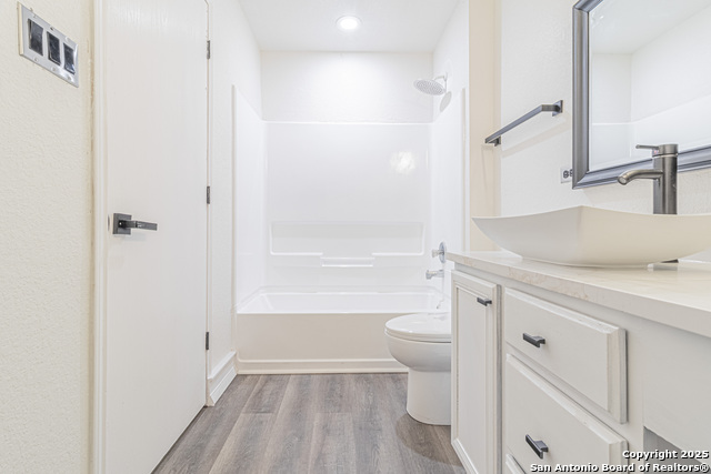 Image 47 of 49 For 5110 Sunview Vly