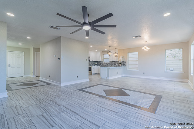 Image 7 of 49 For 5110 Sunview Vly