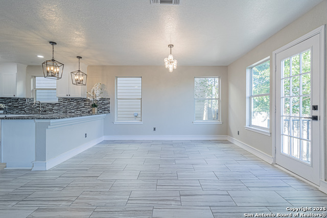 Image 9 of 49 For 5110 Sunview Vly