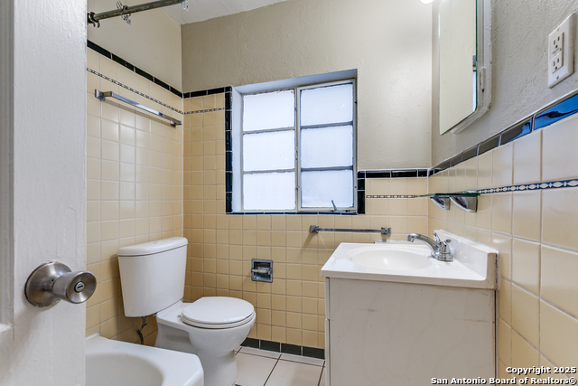 Image 18 of 25 For 229 Natalen  1