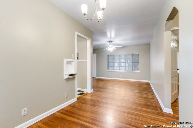 Image 22 of 25 For 229 Natalen  1