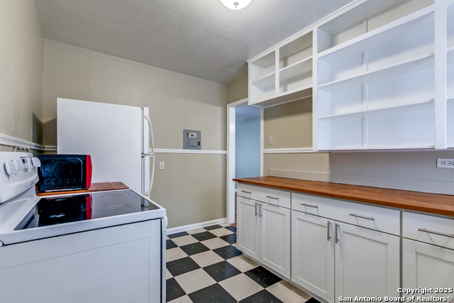 Image 6 of 25 For 229 Natalen  1