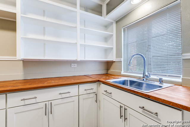 Image 7 of 25 For 229 Natalen  1