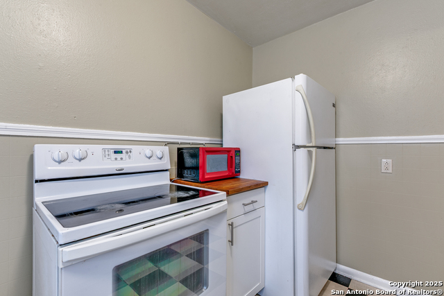 Image 9 of 25 For 229 Natalen  1