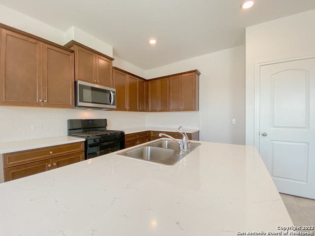 Image 3 of 22 For 6806 Prue  73