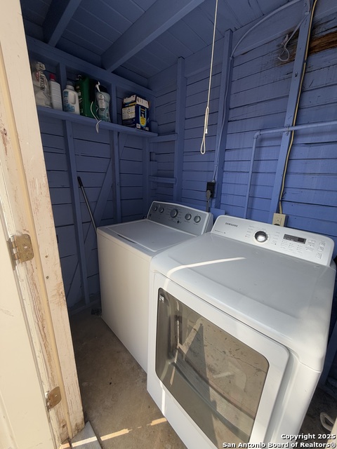 Listing photo id 6 for 511 Venice  # 102