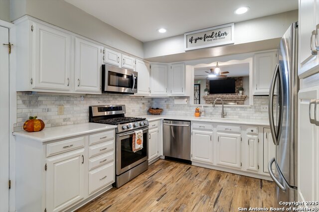 Listing photo id 10 for 14310 Oak Shadows