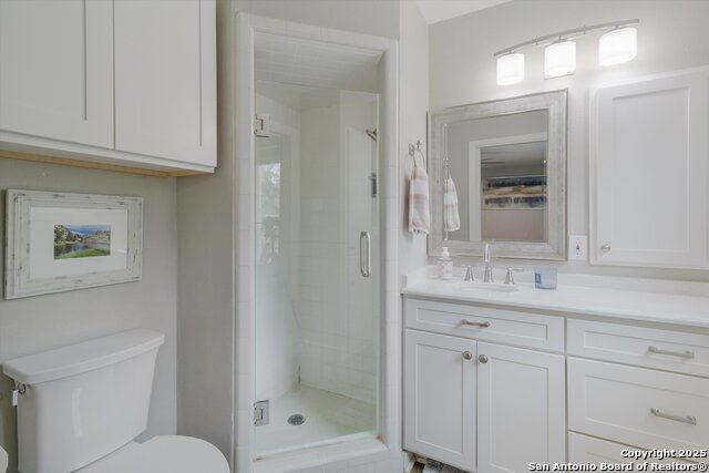 Listing photo id 21 for 14310 Oak Shadows