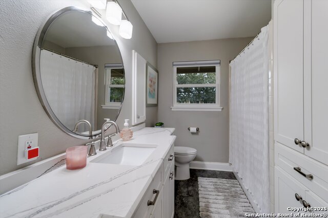 Listing photo id 24 for 14310 Oak Shadows