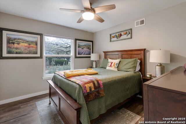 Listing photo id 25 for 14310 Oak Shadows