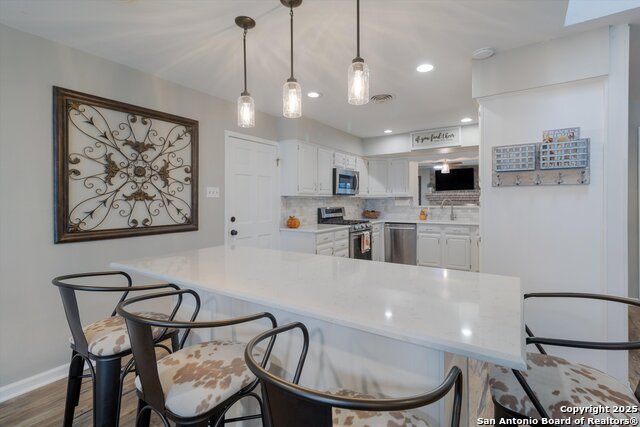 Listing photo id 7 for 14310 Oak Shadows