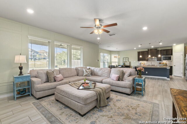 Image 6 of 44 For 3238 Blenheim Park