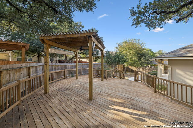 Listing photo id 14 for 1703 Nightshade