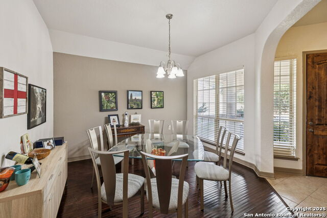 Listing photo id 1 for 1703 Nightshade