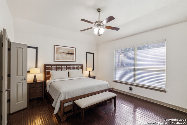 Listing photo id 7 for 1703 Nightshade