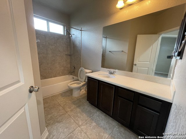 Image 16 of 20 For 1442 Rock Dove