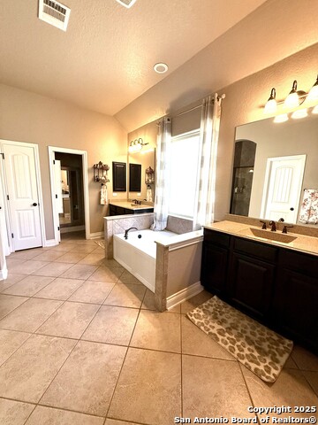 Listing photo id 13 for 28938 Fairs Gate