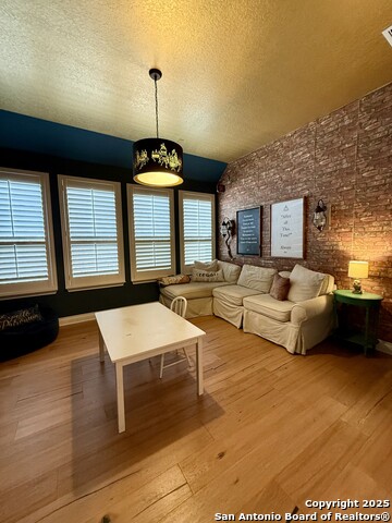 Listing photo id 19 for 28938 Fairs Gate