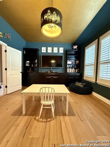 Listing photo id 20 for 28938 Fairs Gate