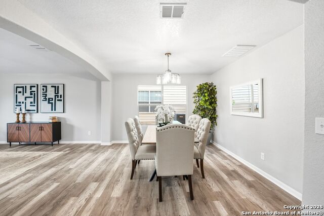 Image 14 of 41 For 10335 Royal Estate