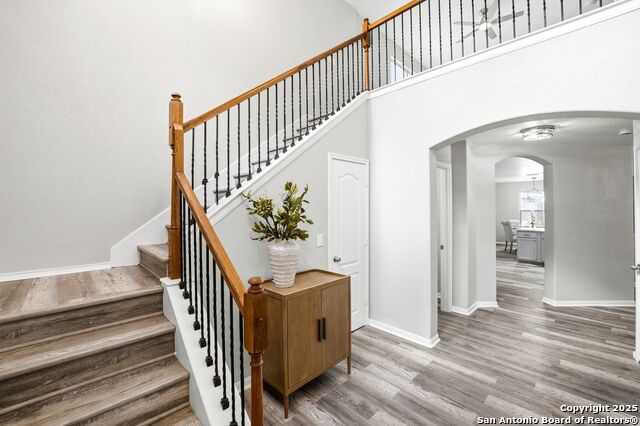 Image 3 of 41 For 10335 Royal Estate