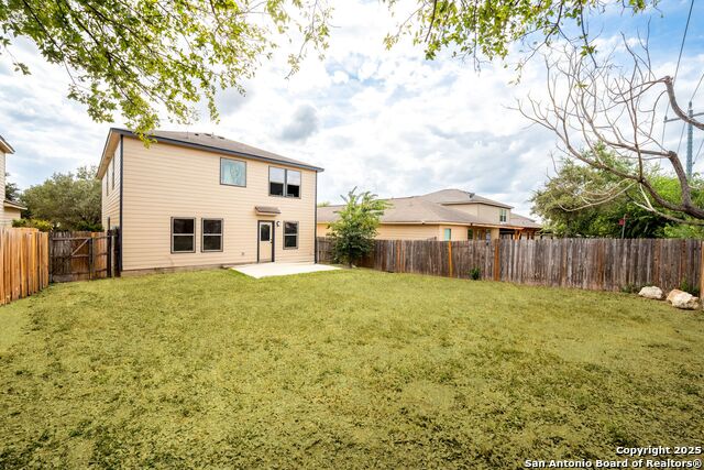 Image 37 of 41 For 10335 Royal Estate