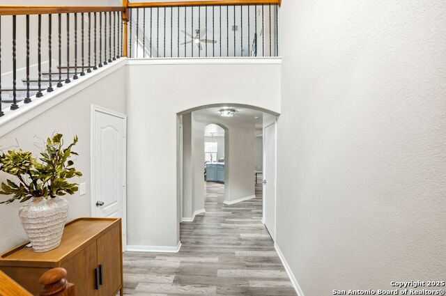 Image 4 of 41 For 10335 Royal Estate