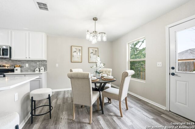 Image 9 of 41 For 10335 Royal Estate