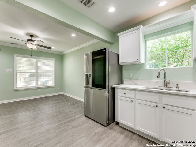 Image 13 of 27 For 3223 Travis W