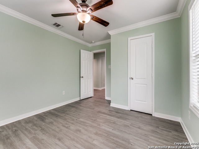 Image 21 of 27 For 3223 Travis W