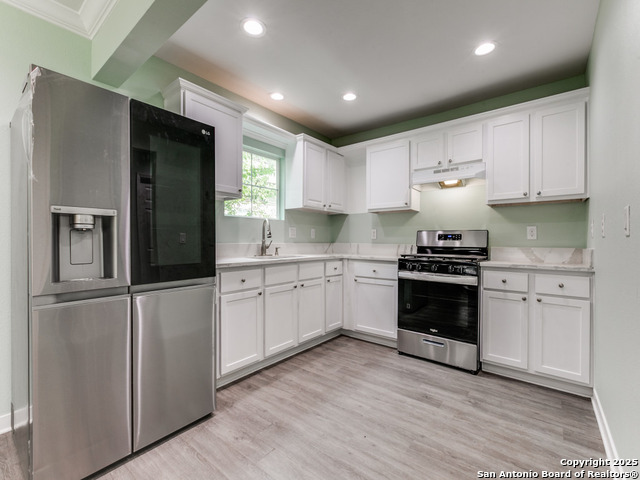 Image 3 of 27 For 3223 Travis W