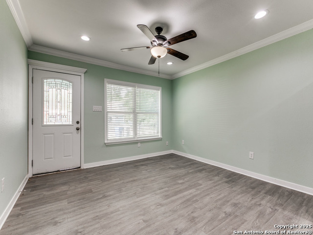 Image 7 of 27 For 3223 Travis W