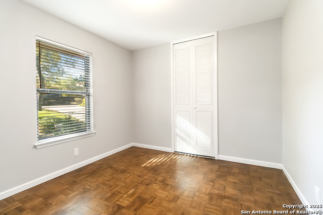 Image 11 of 17 For 4703 Lorelei