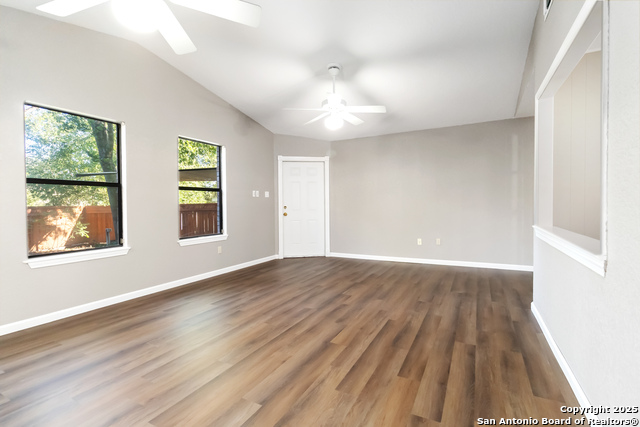 Image 7 of 17 For 4703 Lorelei