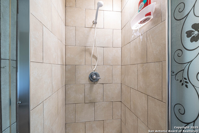 Image 26 of 35 For 3407 Prince George Dr