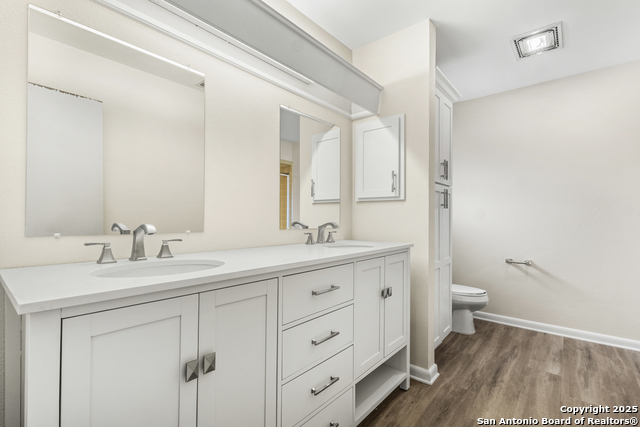 Listing photo id 16 for 6041 Trone Trail