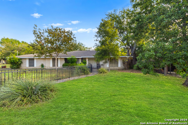 Listing photo id 0 for 6041 Trone Trail