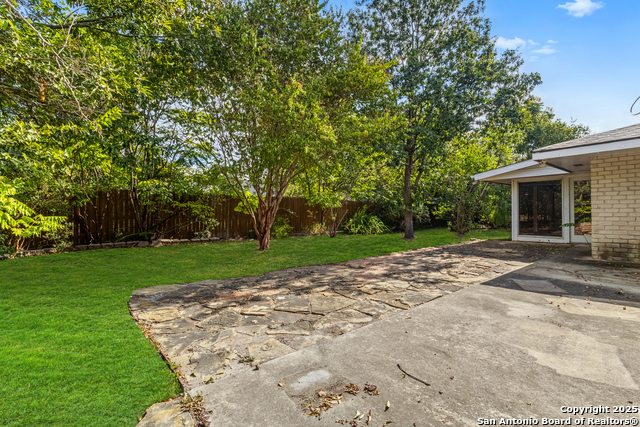 Listing photo id 27 for 6041 Trone Trail