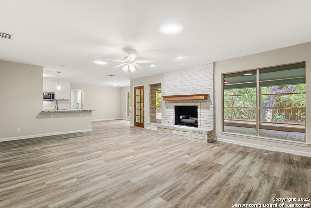 Listing photo id 5 for 6041 Trone Trail