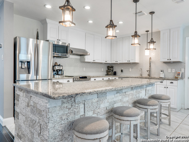 Image 11 of 29 For 2127 Encanto