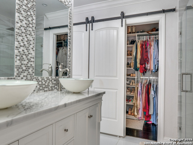 Image 22 of 29 For 2127 Encanto