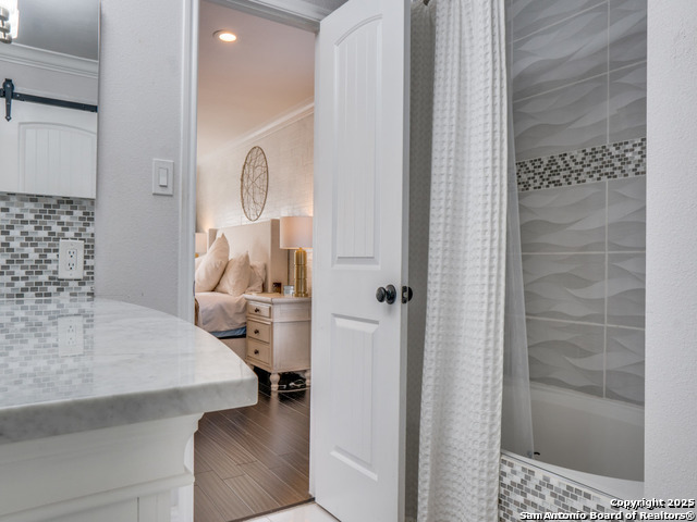 Image 23 of 29 For 2127 Encanto