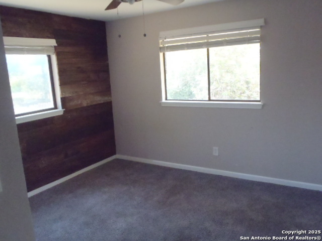 Image 23 of 26 For 923 Springhill Dr