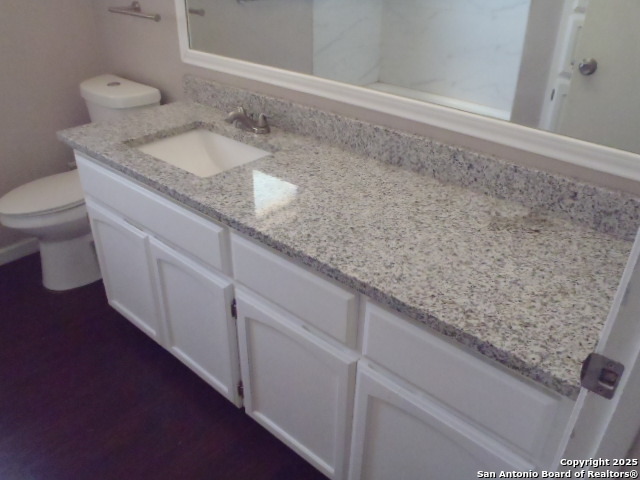 Image 24 of 26 For 923 Springhill Dr