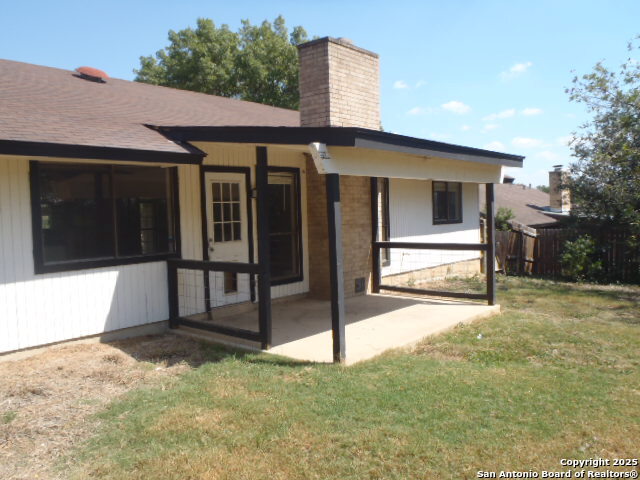 Image 9 of 26 For 923 Springhill Dr