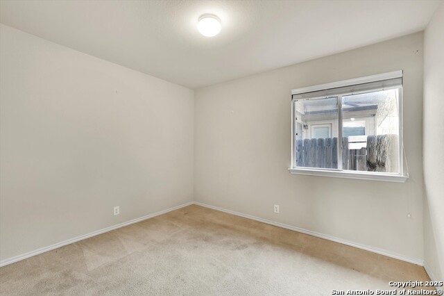 Image 27 of 33 For 3939 Nuttall Oak