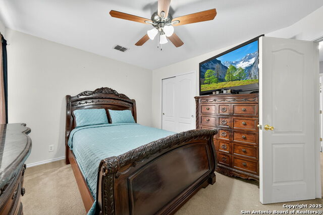 Listing photo id 17 for 8034 Shumard Oak