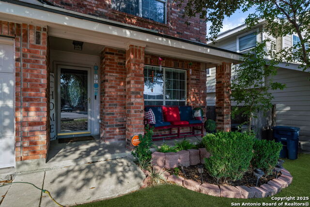 Listing photo id 1 for 8034 Shumard Oak