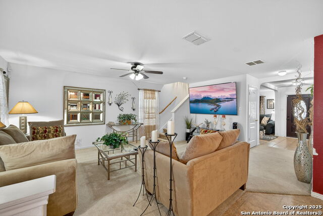 Listing photo id 6 for 8034 Shumard Oak